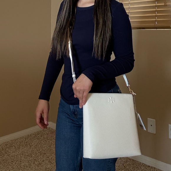 NWT, tory burch swingpack new ivory Leather crossbody - Picture 11 of 13
